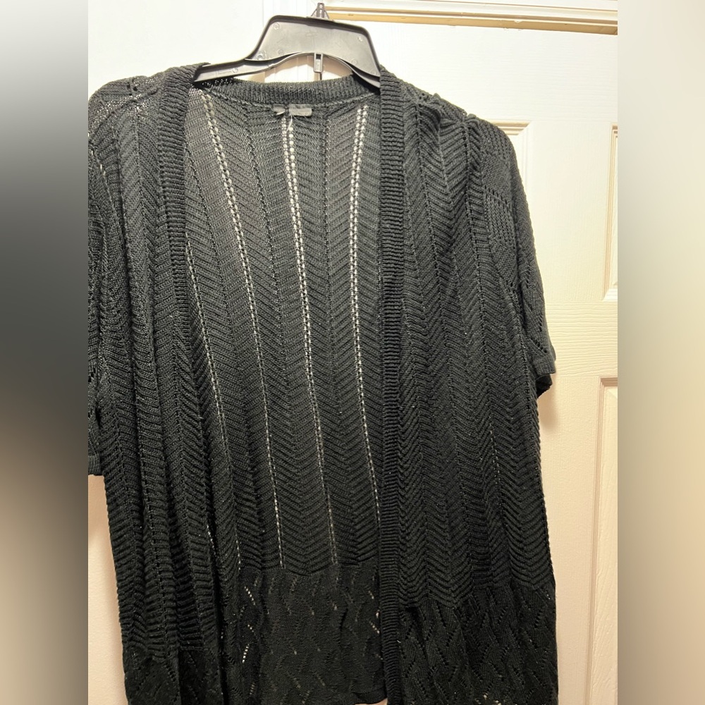 Short sleeve sweater with pattern